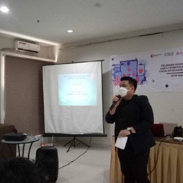 Pemaparan materi pelatihan